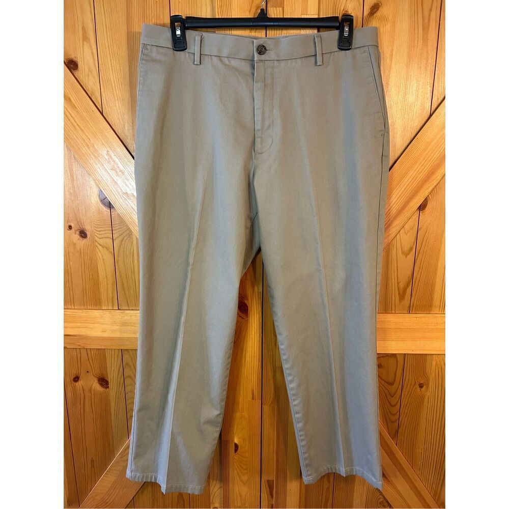 Dockers classic fit khaki tan pants Size 36x30 (8057)